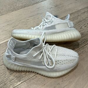 Adidas Yeezy Boost 350 (size 7.5M/8.5W)